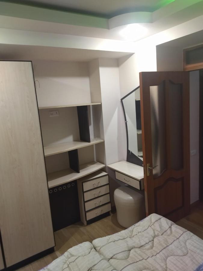 Abovyan 36 Apt & Tour Γιερεβάν Εξωτερικό φωτογραφία
