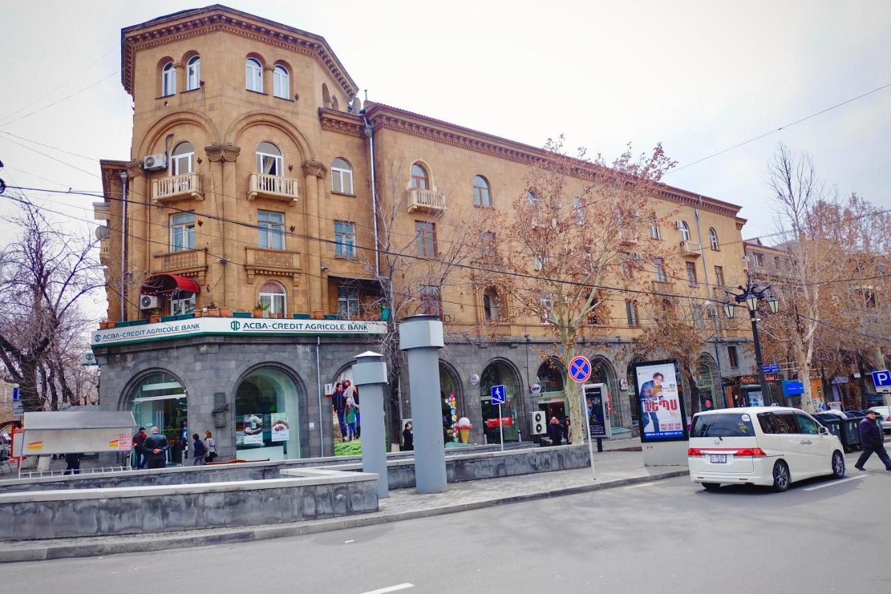 Abovyan 36 Apt & Tour Γιερεβάν Εξωτερικό φωτογραφία
